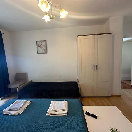 Apartmani Ira 茨里克韦尼察 外观 照片