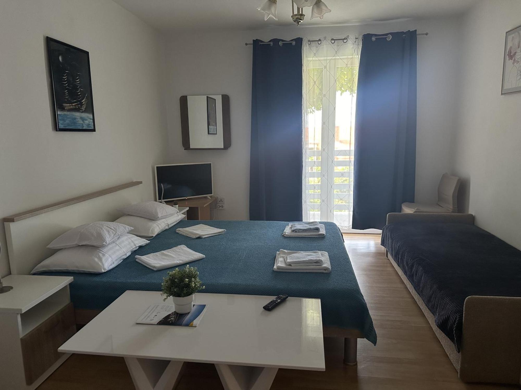 Apartmani Ira 茨里克韦尼察 外观 照片